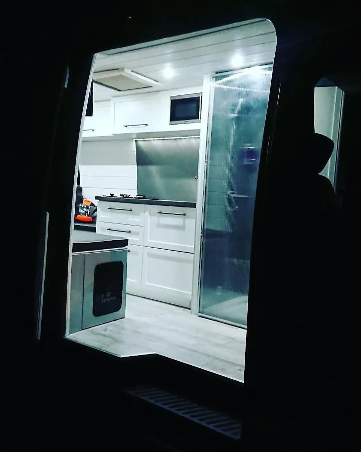 Campsite Vip Caravan Motorhome - Lakoauto Budapest