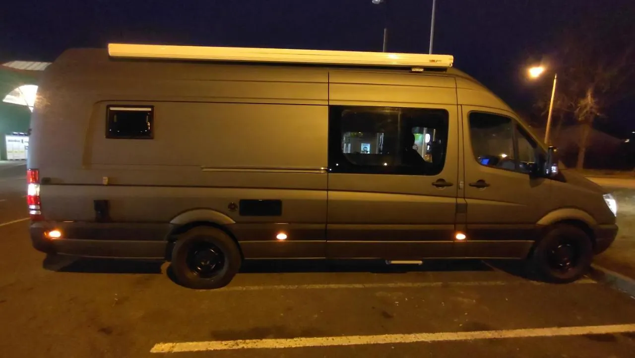 Campsite Vip Caravan Motorhome - Lakoauto Budapest