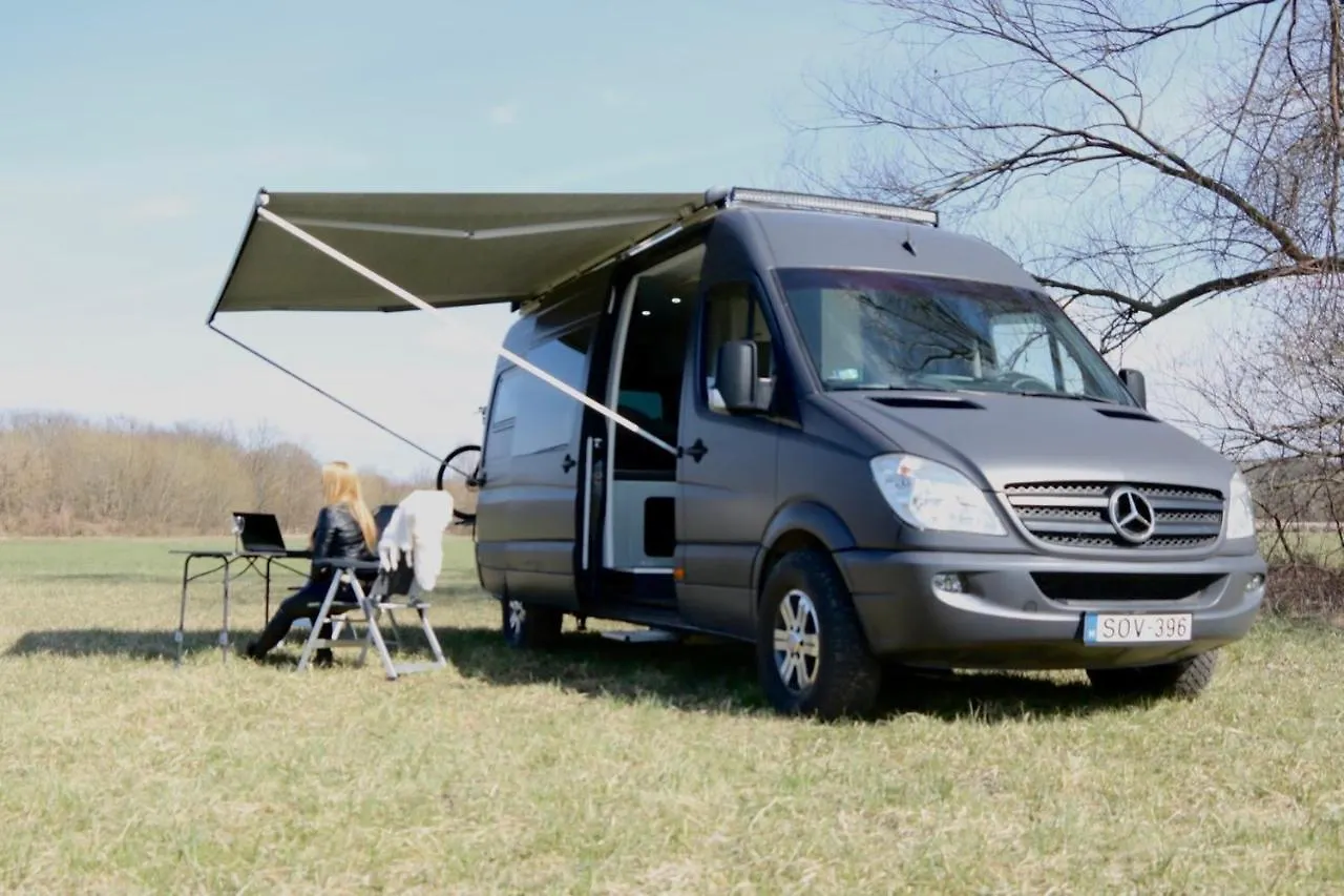 Campsite Vip Caravan Motorhome - Lakoauto Budapest