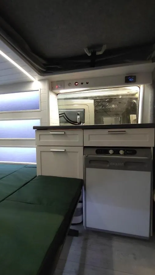 Campsite Vip Caravan Motorhome - Lakoauto Budapest Hungary